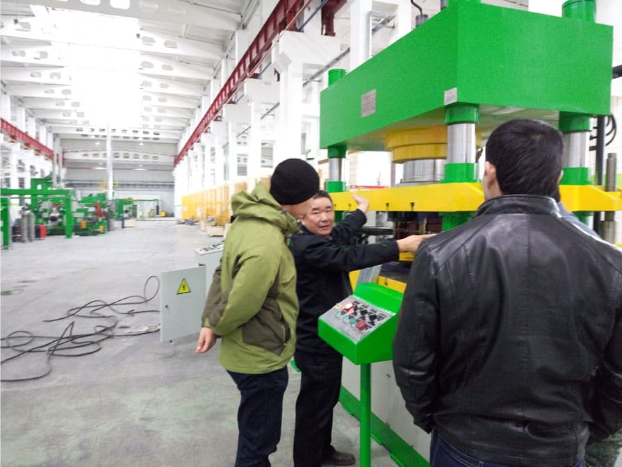 全自动冲压液压机生产线