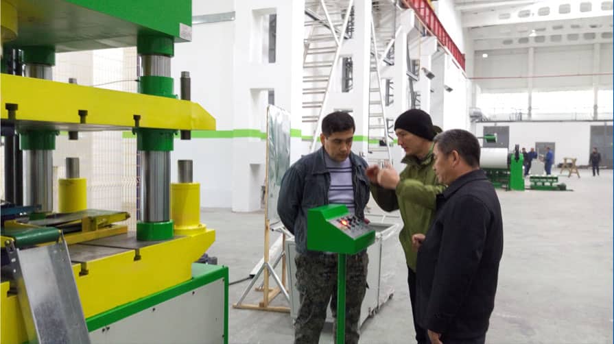 全自动冲压液压机生产线